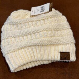 CC Cream cable knit beanie